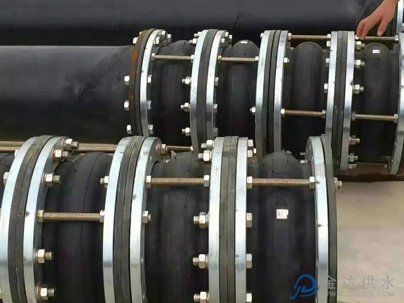 大翻边橡胶软接头安装现场